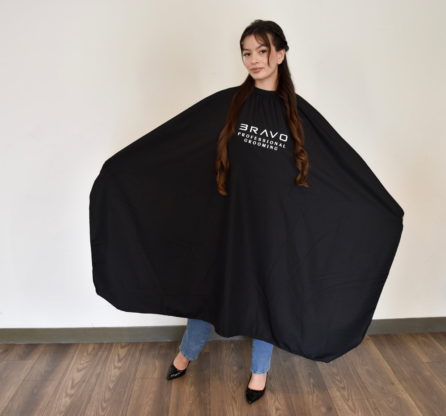 Bravo Cutting Cape
